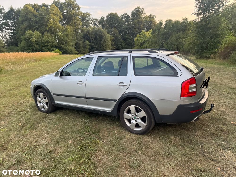 Skoda Octavia Scout 2.0 TDI DPF - 3