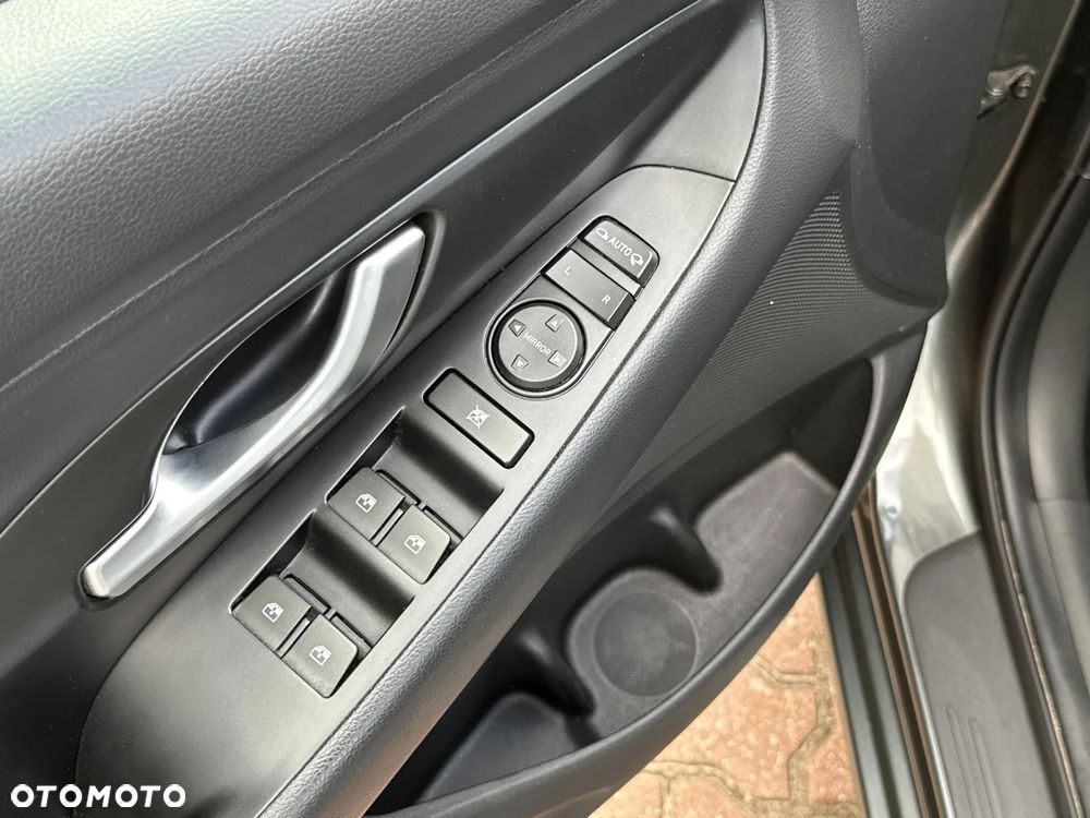 Hyundai i30 1.5 T-GDI 48V Premium DCT - 11
