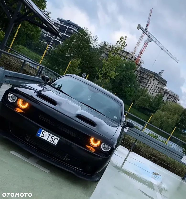 Dodge Challenger - 34