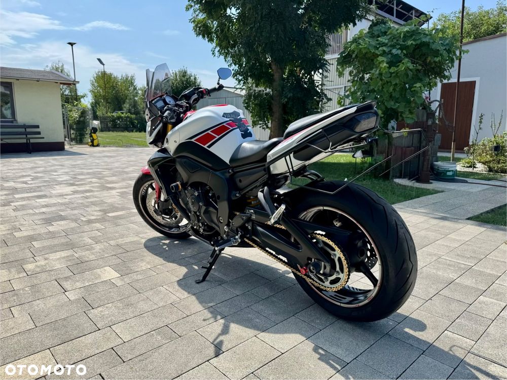 Yamaha FZ8 - 7