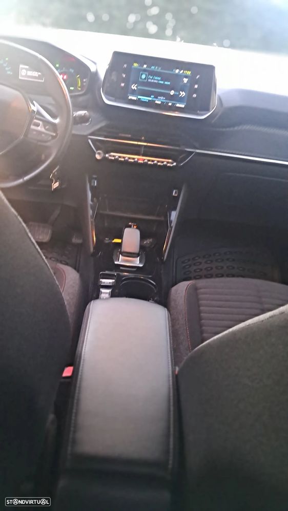 Peugeot e-208 Active - 15