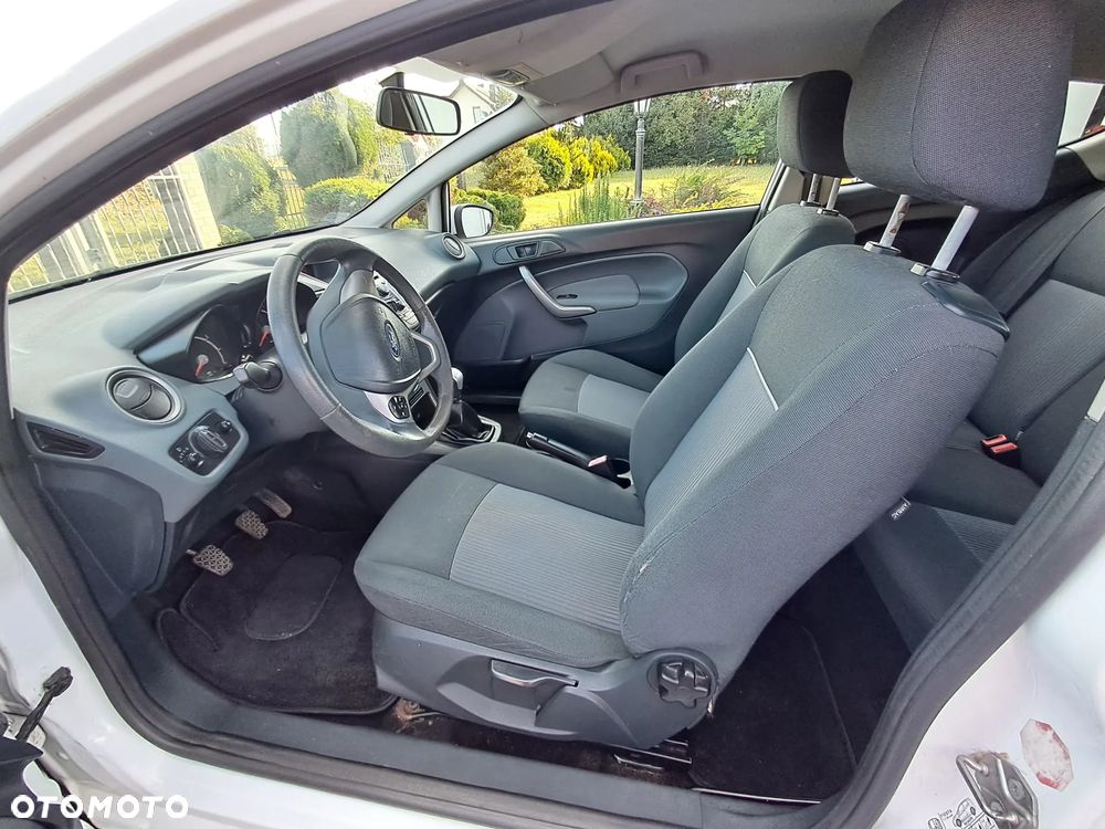 Ford Fiesta 1.25 Ambiente - 8