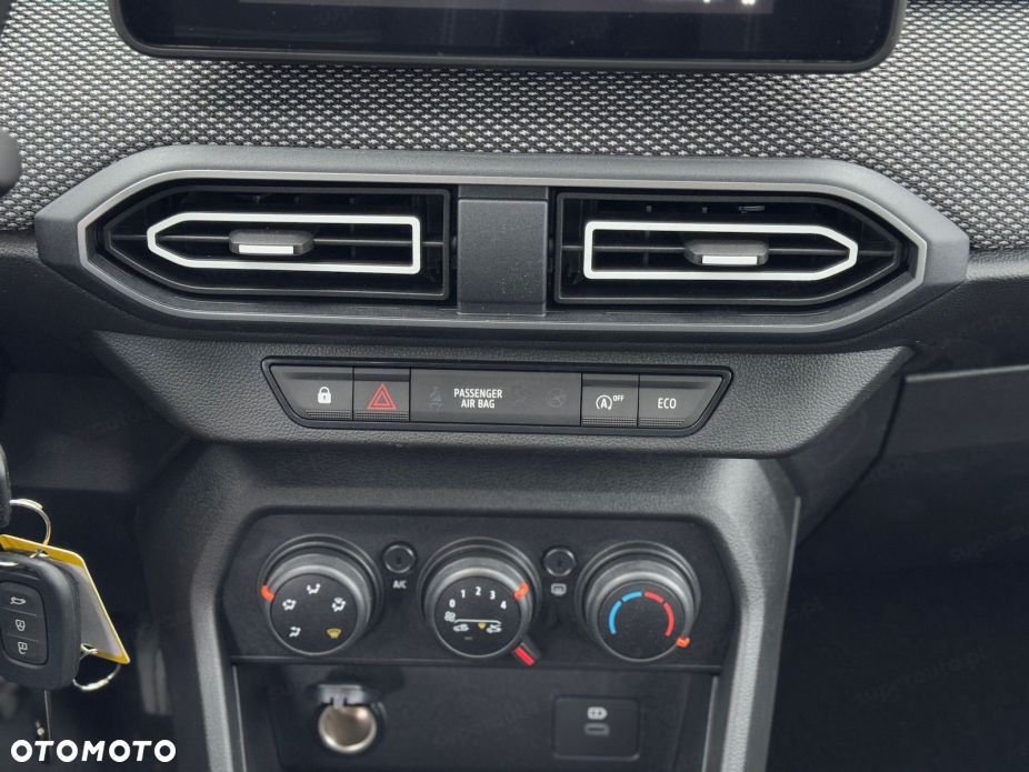 Dacia Sandero - 11