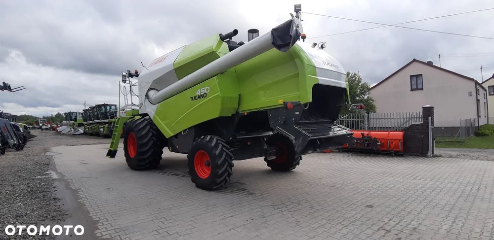 Claas Tucano 450 - 9