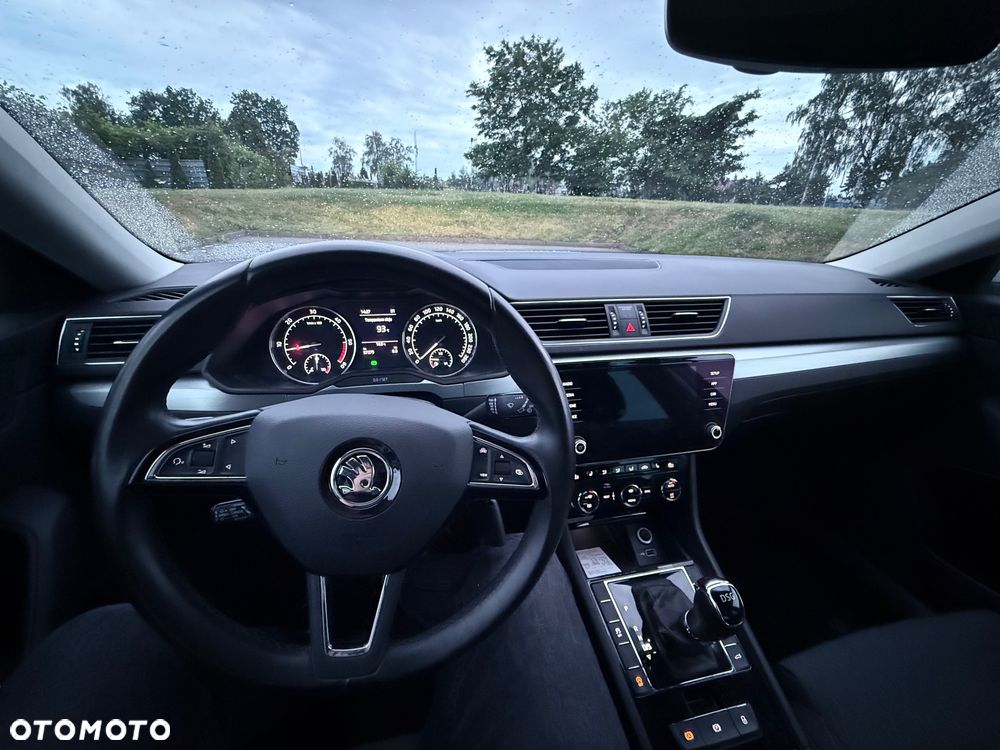 Skoda Superb 2.0 TDI Ambition DSG - 10