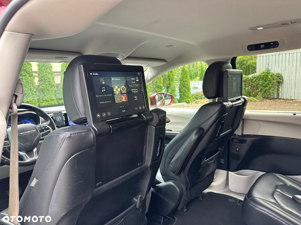 Chrysler Pacifica - 21