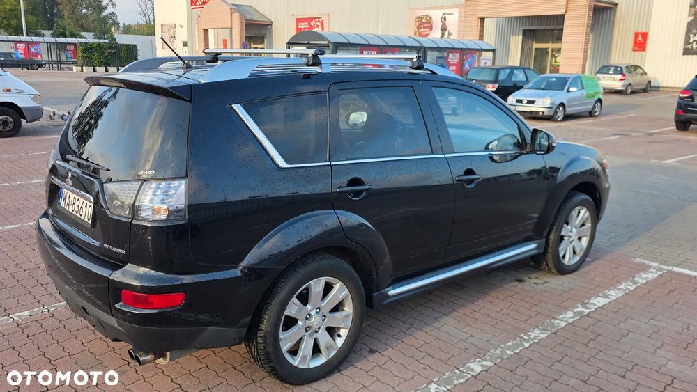 Mitsubishi Outlander - 4