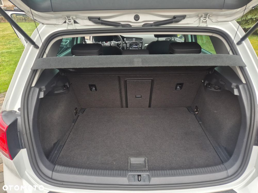 Volkswagen Golf 1.2 TSI BlueMotion Technology Cup - 32