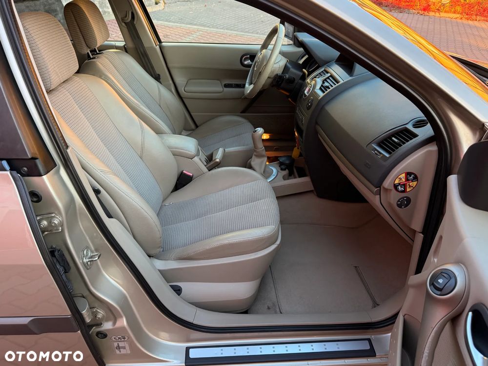 Renault Megane 1.6 16V Privilege - 20