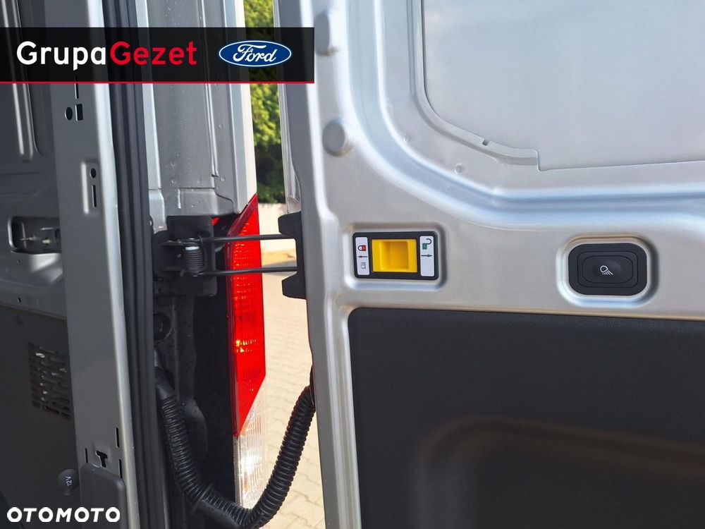 Ford Transit - 17