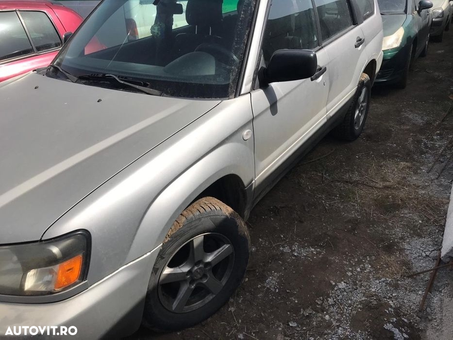 Subaru Forester 2004 motor ej20 92 kw bara fată far capotă aripă cutie - 2
