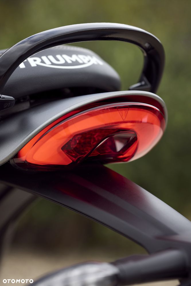 Triumph Inny - 4