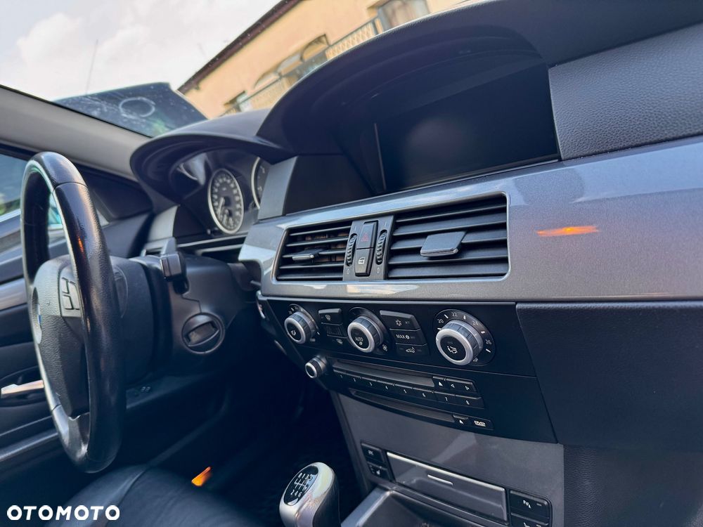 BMW Seria 5 520d - 13