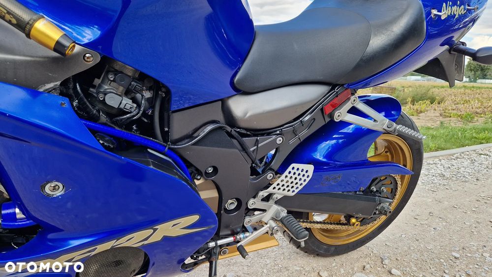 Kawasaki ZX - 16