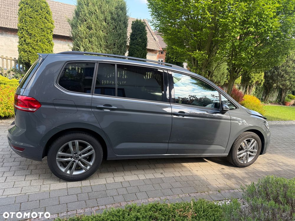 Volkswagen Touran 1.5 TSI EVO Comfortline Plus - 10