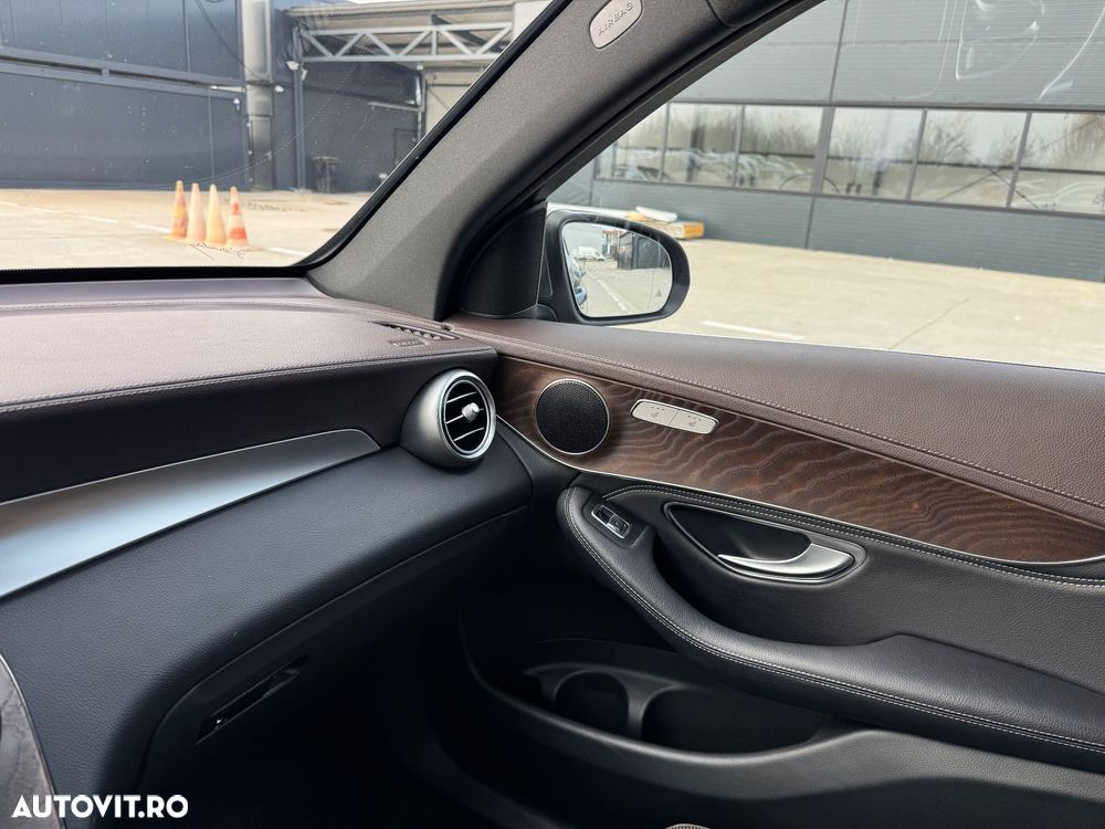 Mercedes-Benz GLC - 21