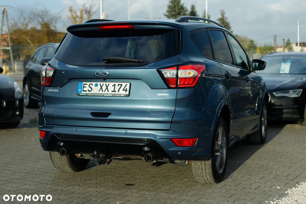 Ford Kuga 1.5 EcoBoost 2x4 ST-Line - 9