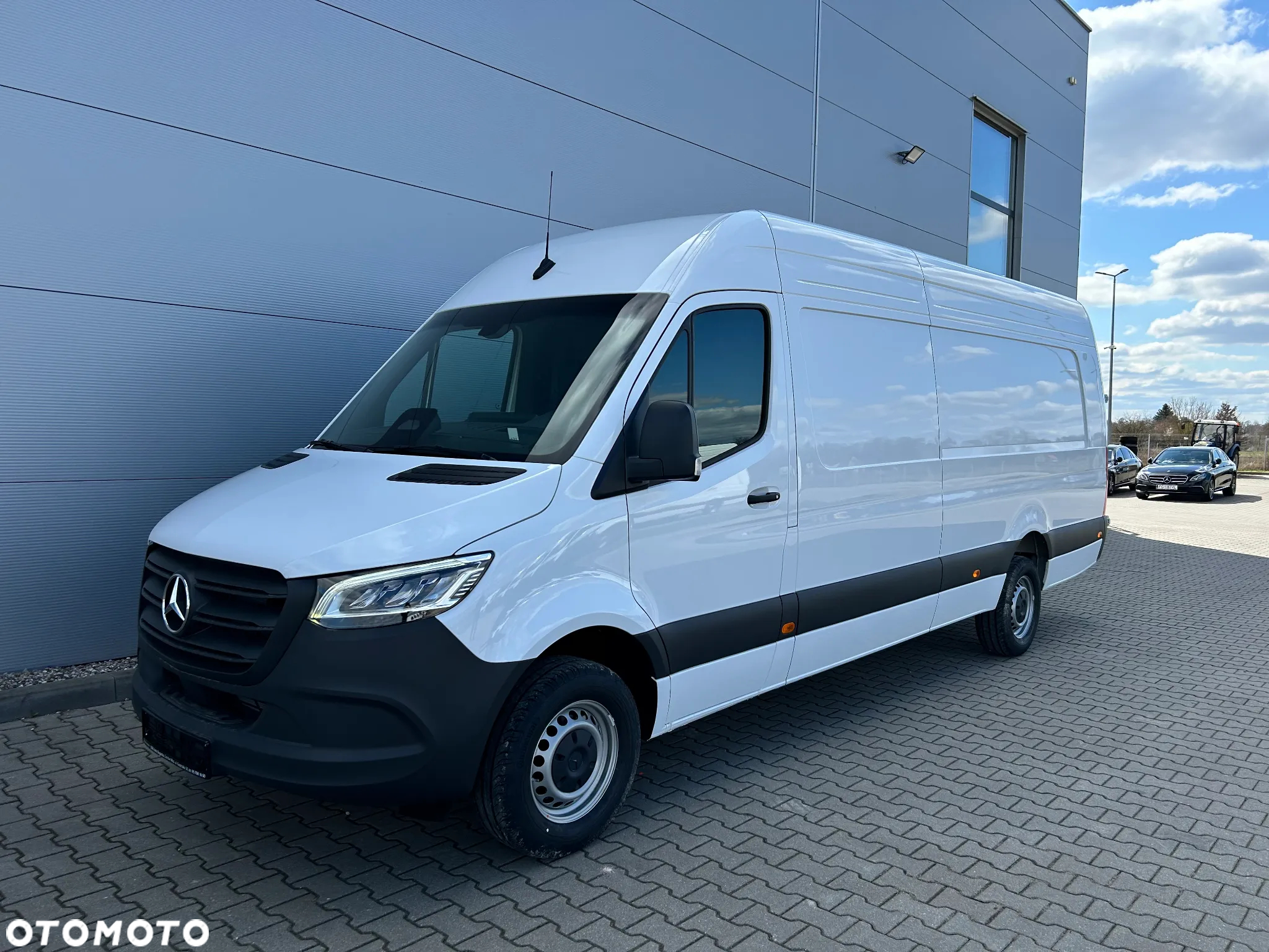 Mercedes-Benz Sprinter 317 Furgon Ekstradługi (L4H2) - 2
