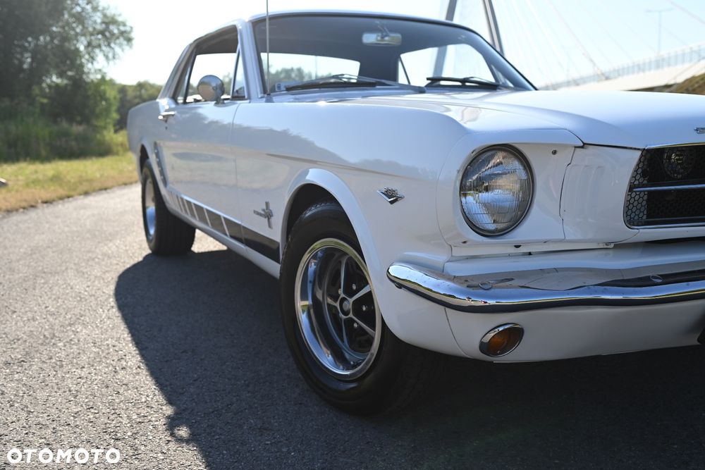 Ford Mustang - 3