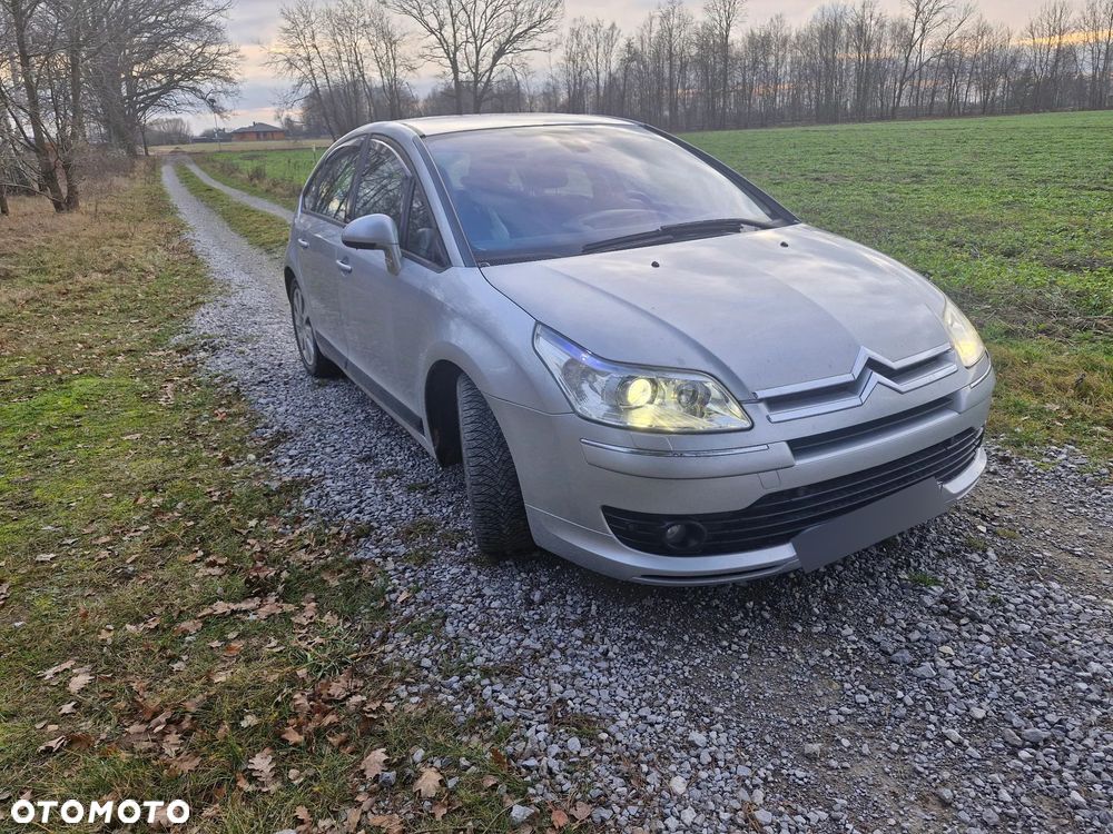 Citroën C4 2.0 16V Exclusive - 2
