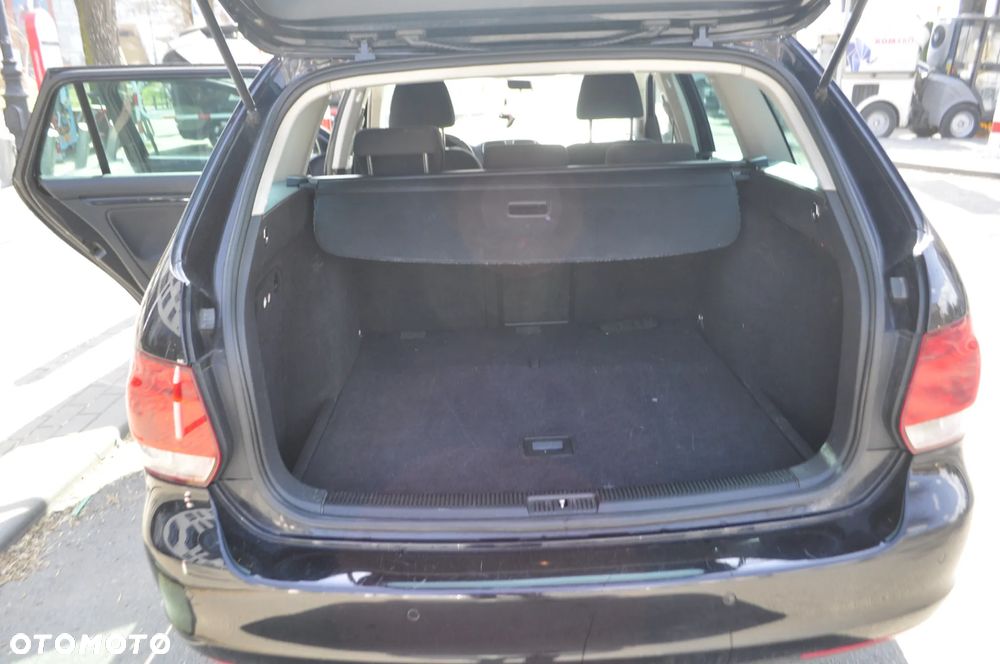 Volkswagen Golf - 11