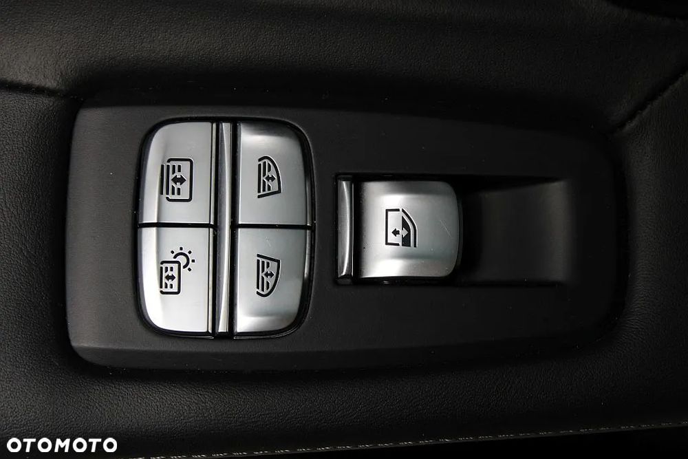 BMW Seria 7 750Li xDrive sport - 35