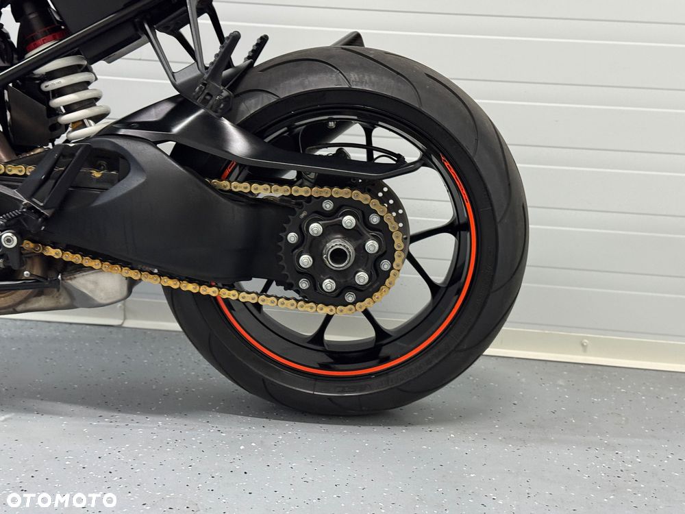 KTM Super Duke - 17