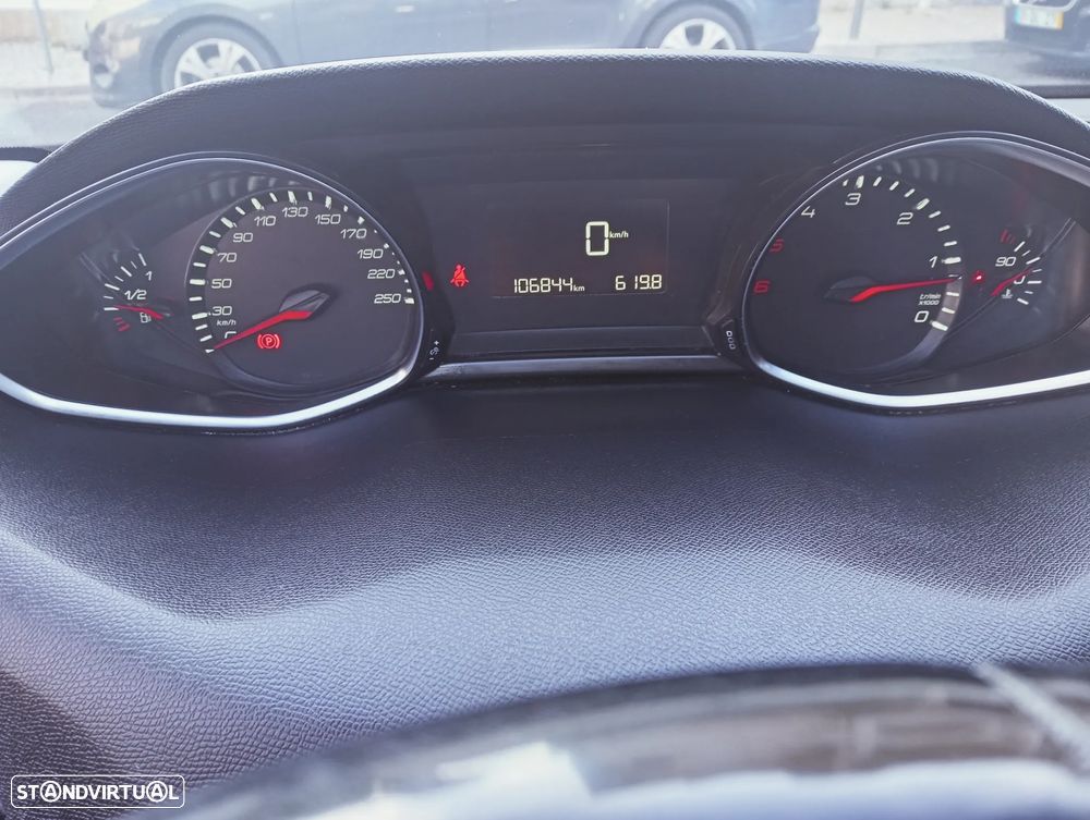 Peugeot 308 SW - 9