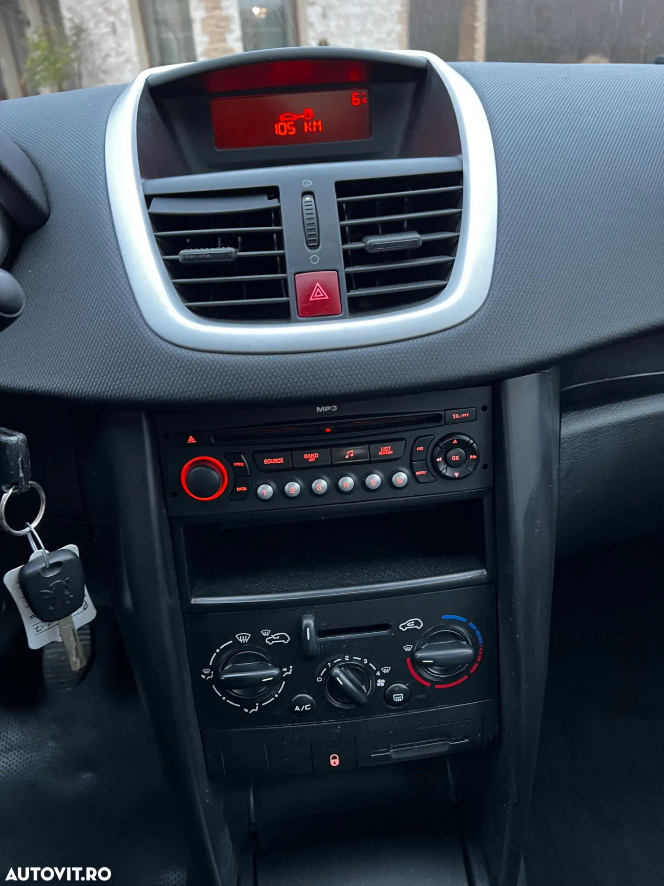 Peugeot 207 1.4 E Premium - 21