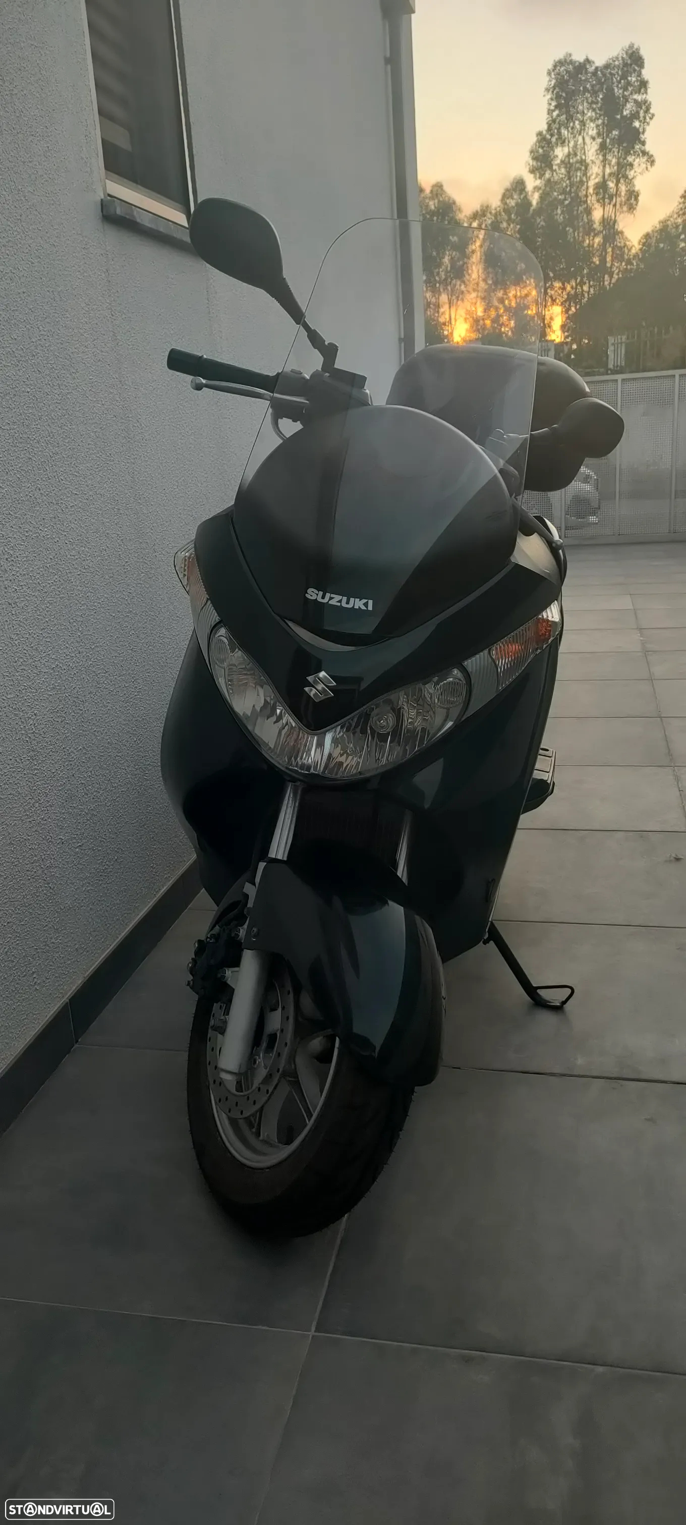 Suzuki Burgman - 4