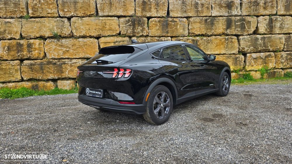 Ford Mustang Mach-E - 2