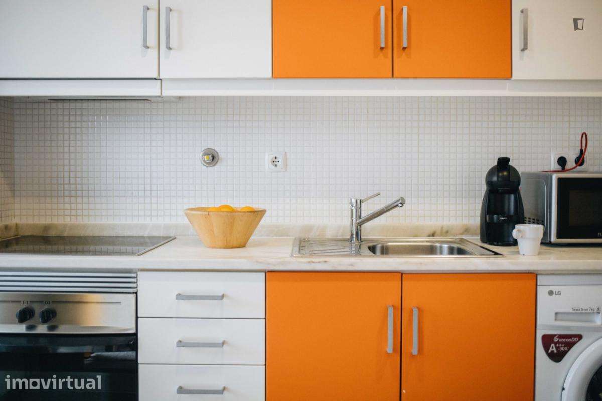 Apartamento com 1 quartos - localizado em Cedofeita Porto - Grande imagem: 2/18