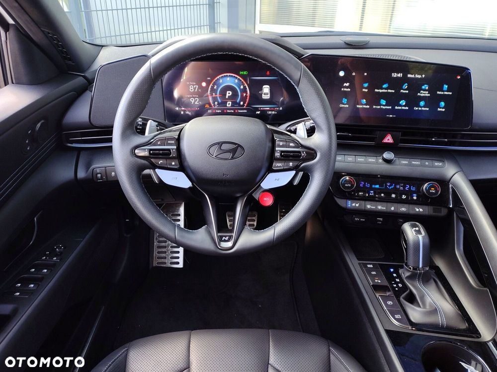 Hyundai Elantra - 14