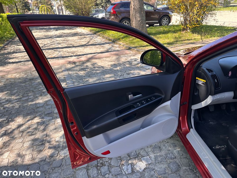 Kia Ceed 1.6 CVVT LX - 19