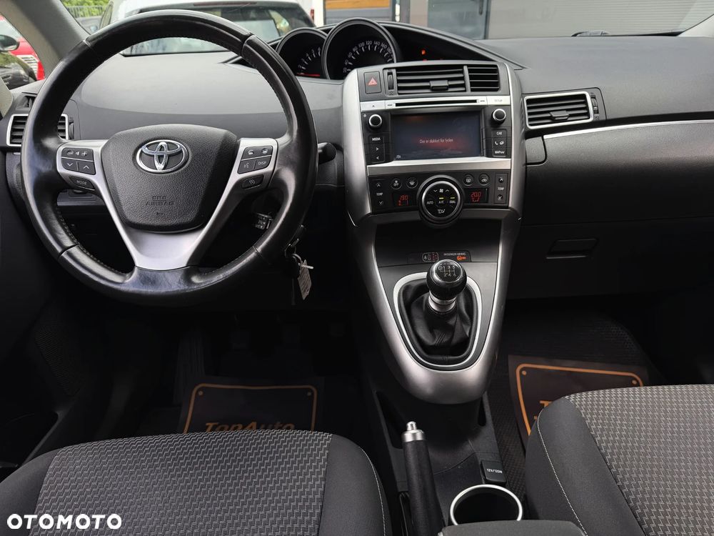 Toyota Verso 1.8 Prestige EU5 7os - 24