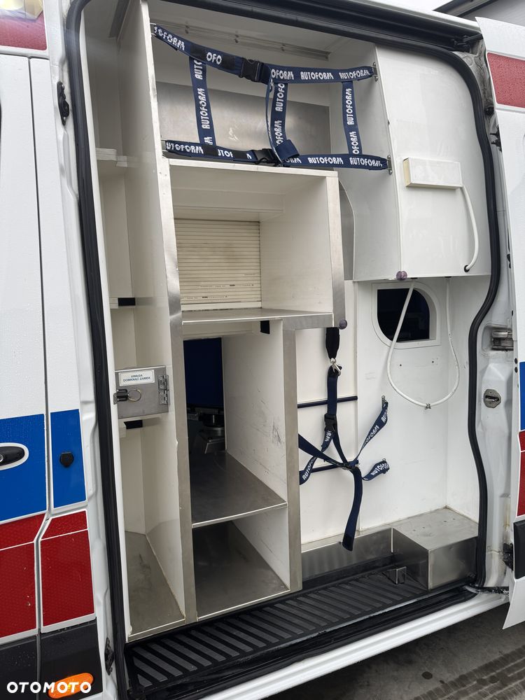 Mercedes-Benz Sprinter 319 Karetka Pogotowia Ambulans - 12