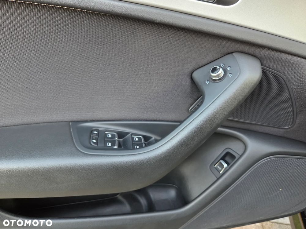 Audi A6 Avant 2.0 TDI Ultra S tronic - 14