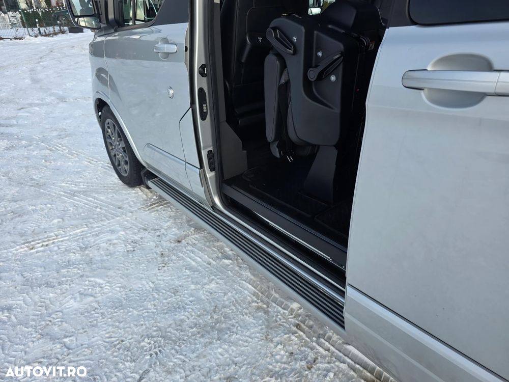 Ford Tourneo Custom Bus 320 2.0 EcoBlue 185 CP L2H1 Titanium X Aut. - 33