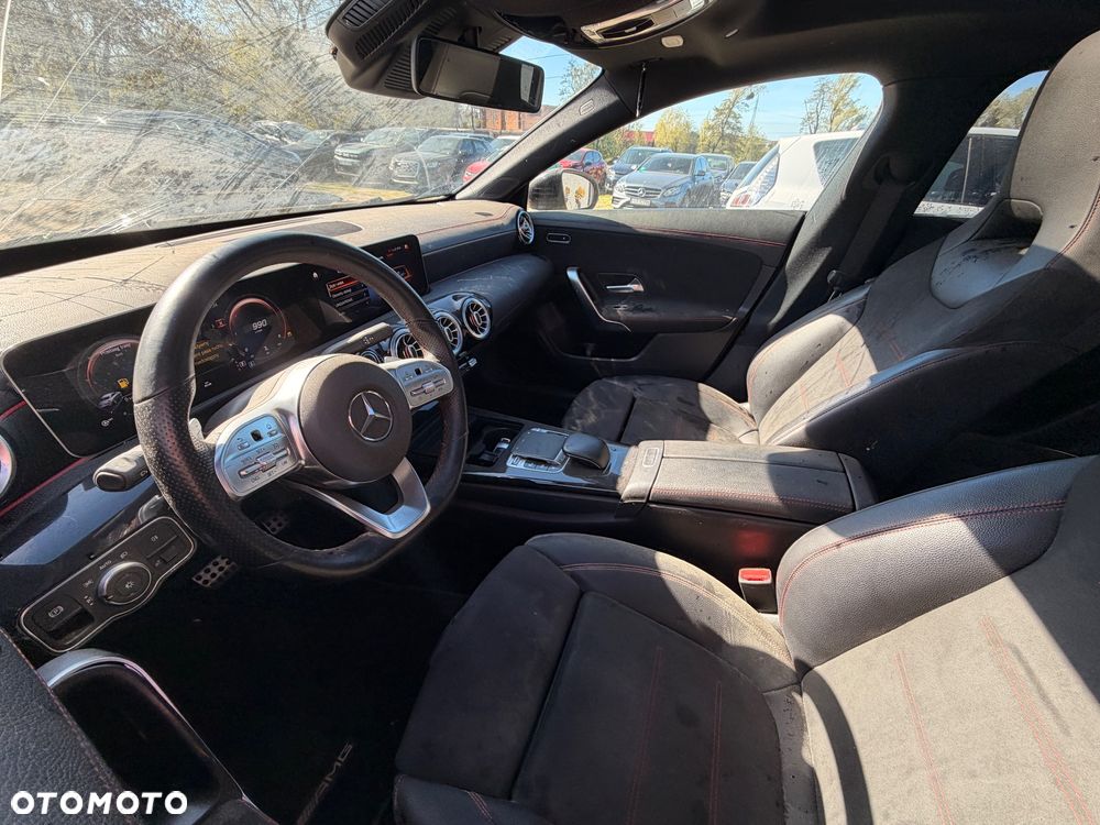 Mercedes-Benz CLA 180 d 7G-DCT AMG Line - 17