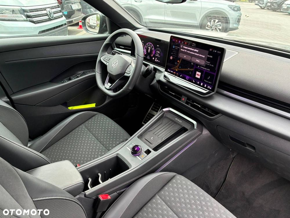 Volkswagen T-Roc - 28