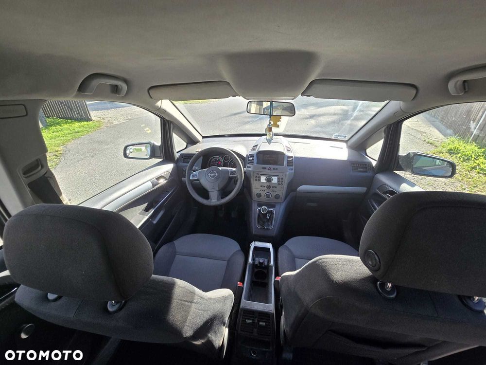 Opel Zafira - 3