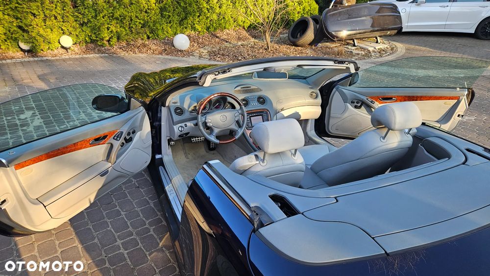 Mercedes-Benz SL - 26