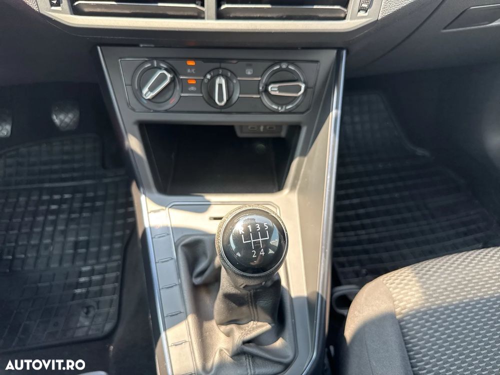 Volkswagen Polo - 17