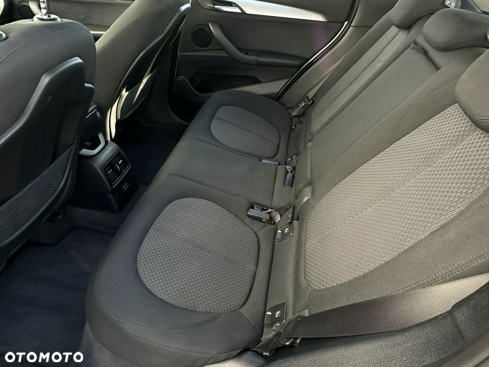 BMW X1 xDrive25e Advantage - 17
