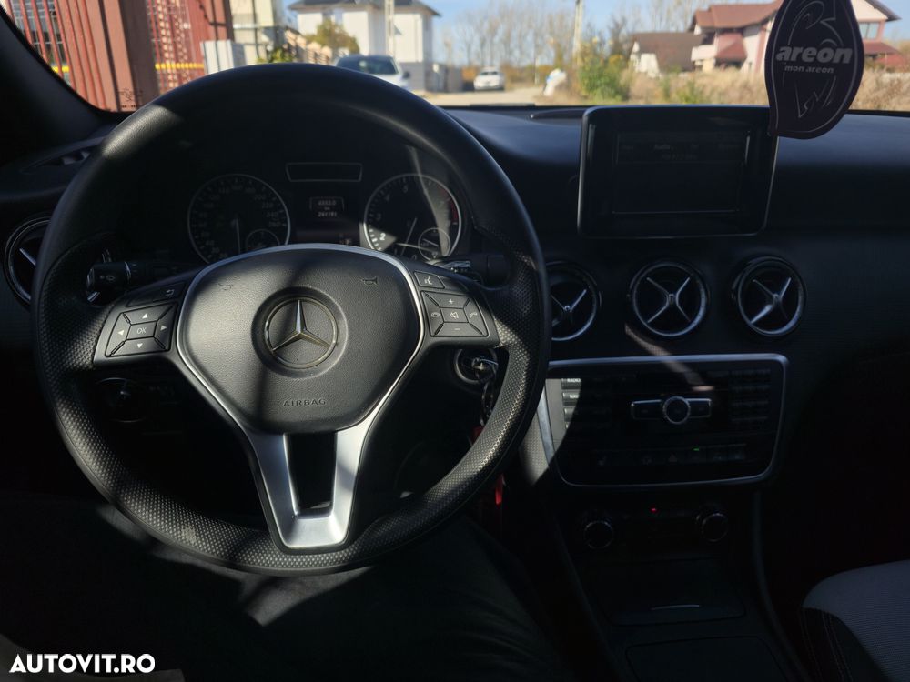 Mercedes-Benz A - 17