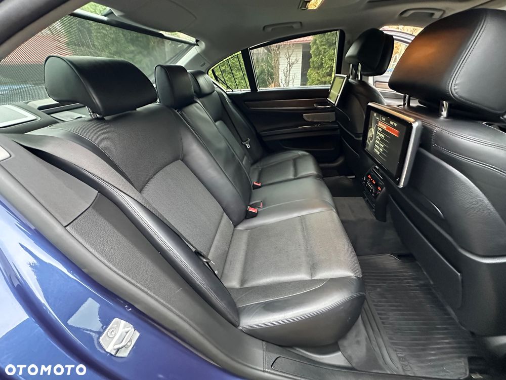 BMW-ALPINA B7 Biturbo - 11