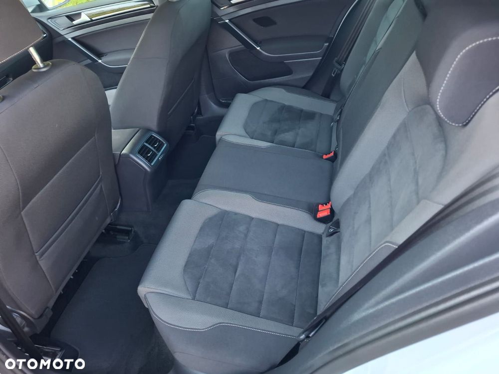 Volkswagen Golf 2.0 TDI SCR DSG R-Line - 14