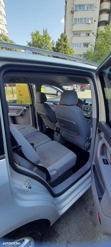 Volkswagen Touran 2.0 TDI Trendline - 3