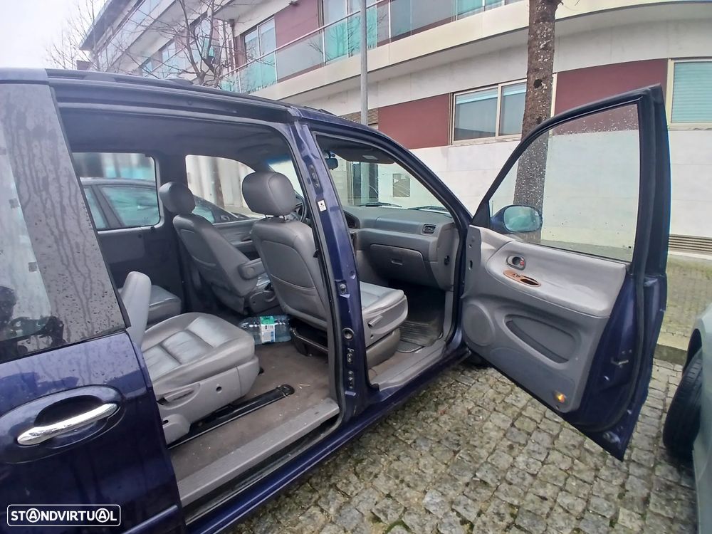 Kia Carnival 2.9 TDi LS Top - 2