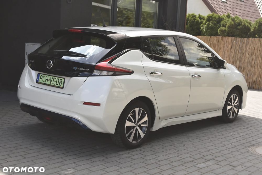 Nissan Leaf - 5